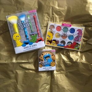NWT Sesame Street Make Up Bundle